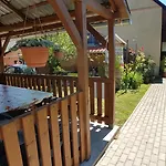 Edit - Biro Tours Nr 8 Apartment Vonyarcvashegy