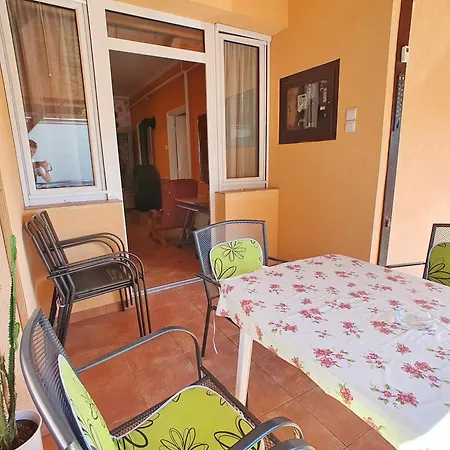 Edit - Biro Tours Nr 8 דירה פוניארצוושהג'