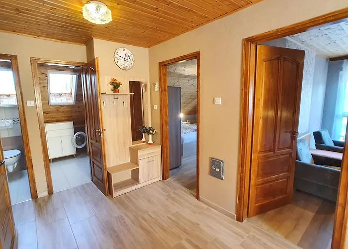 Edit - Biro Tours Nr 8 아파트 *