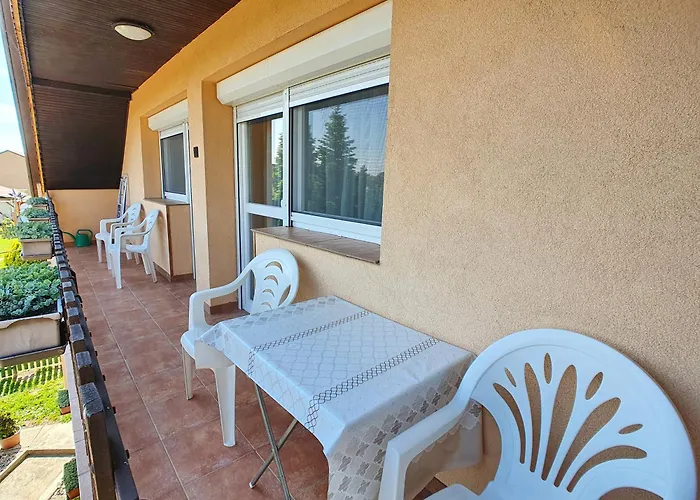 דירה Edit - Biro Tours Nr 8 *