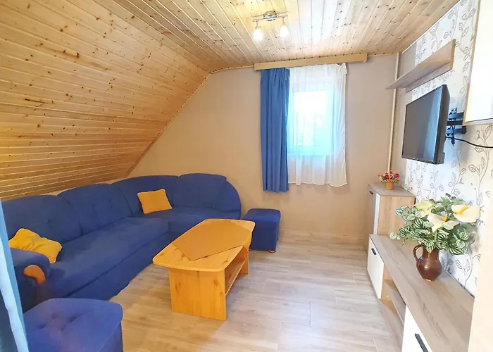 Edit - Biro Tours Nr 8 דירה