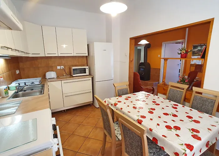 Edit - Biro Tours Nr 8 דירה