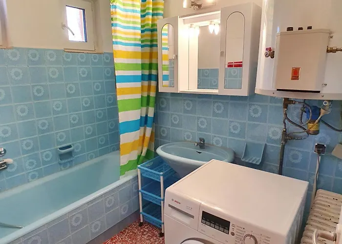 דירה Edit - Biro Tours Nr 8 פוניארצוושהג'